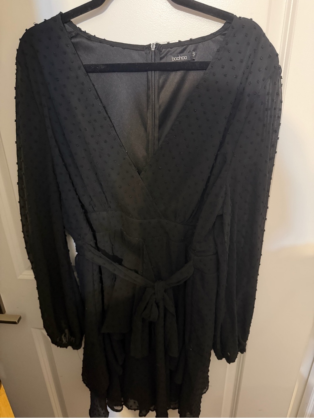 Boohoo Black V-Neck Wrap Dress with Subtle Texture